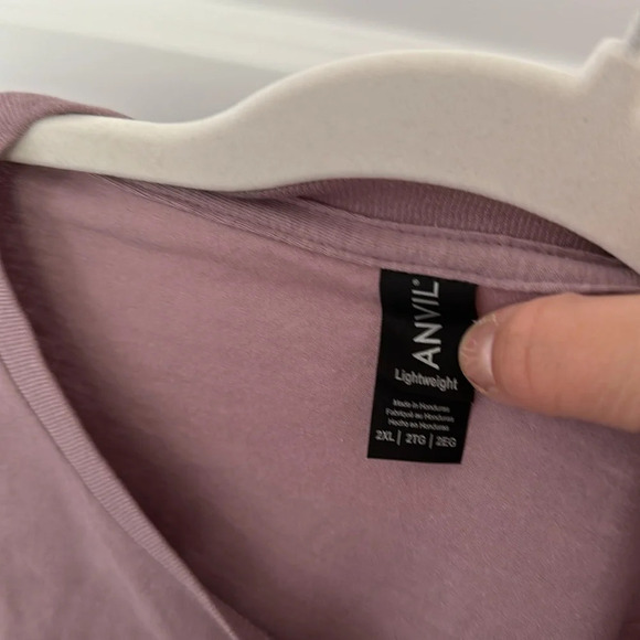 Nwot Purple cheetah lips tshirt - Picture 3 of 3